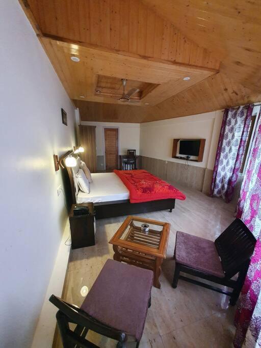 Kasauli Cascade A Cheerfull 4 Bedroom Challet Luaran gambar