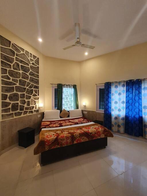 Kasauli Cascade A Cheerfull 4 Bedroom Challet Luaran gambar