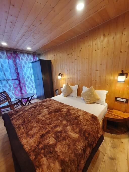 Kasauli Cascade A Cheerfull 4 Bedroom Challet Luaran gambar