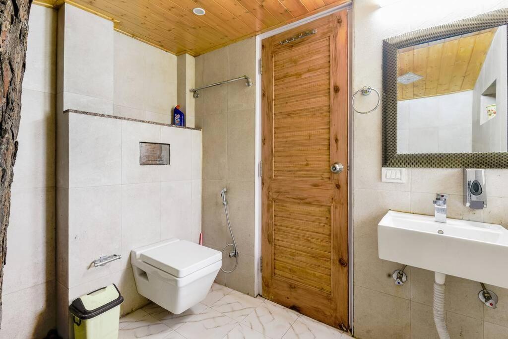 Kasauli Cascade A Cheerfull 4 Bedroom Challet Luaran gambar