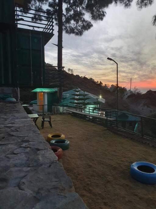 Kasauli Cascade A Cheerfull 4 Bedroom Challet Luaran gambar