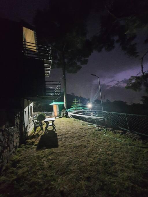 Kasauli Cascade A Cheerfull 4 Bedroom Challet Luaran gambar